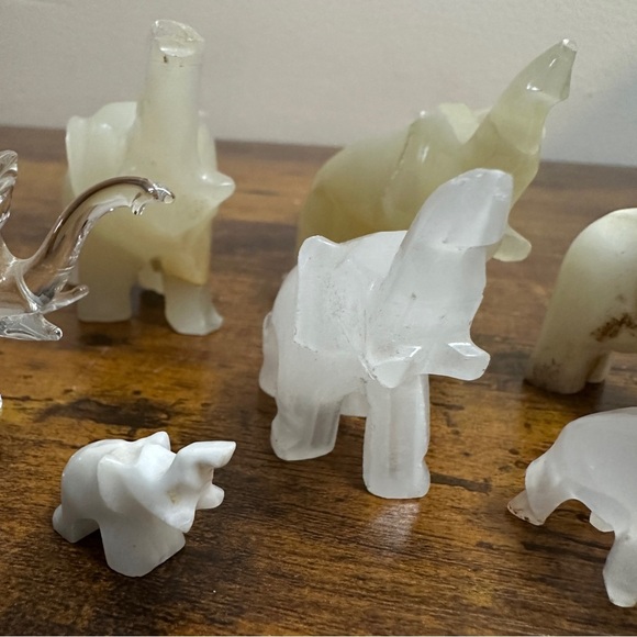 Vintage Natural Onyx Hand Carved Elephant Figures. Cream white home decor 8 lots - Picture 6 of 9